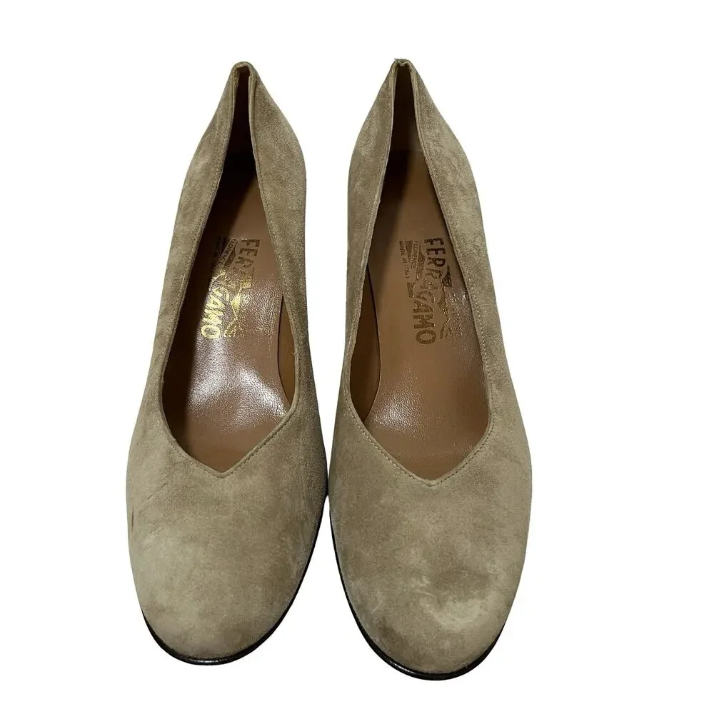 Salvatore Ferragamo‎ Womens Classic Suede Pumps Size 8.5 NARROW Taupe Heels